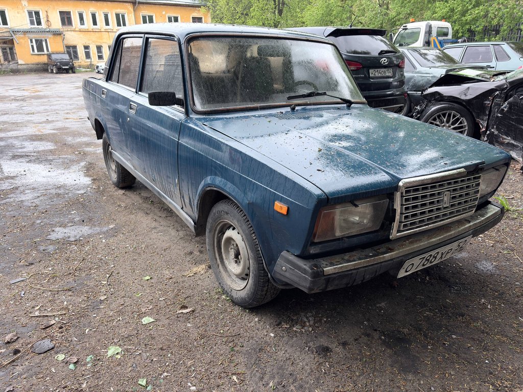 Lada 2107 2004 - Фото 1