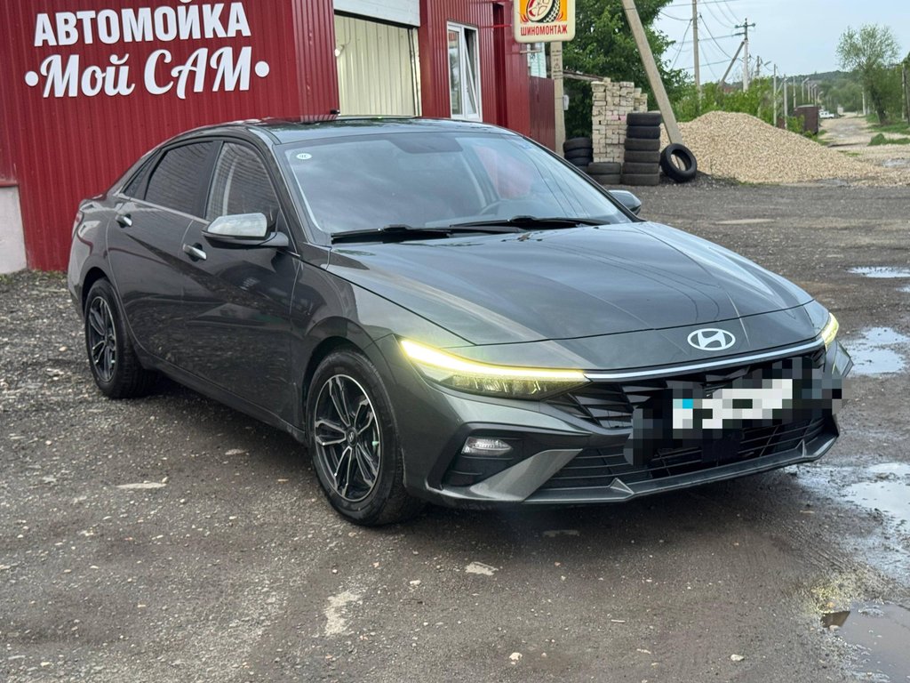 Hyundai Elantra 2023 - Фото 1