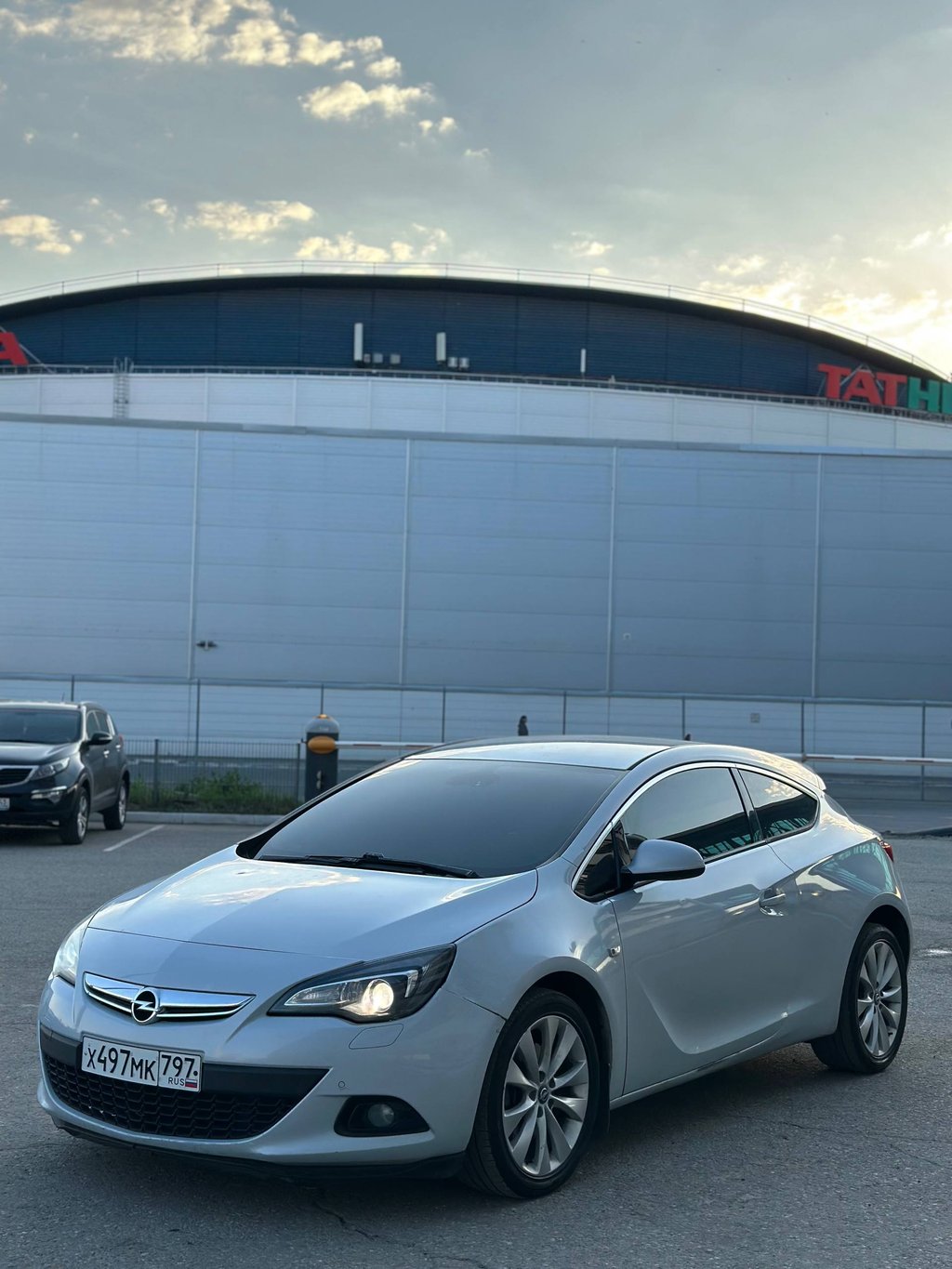 Opel Astra 2012 - Фото 1