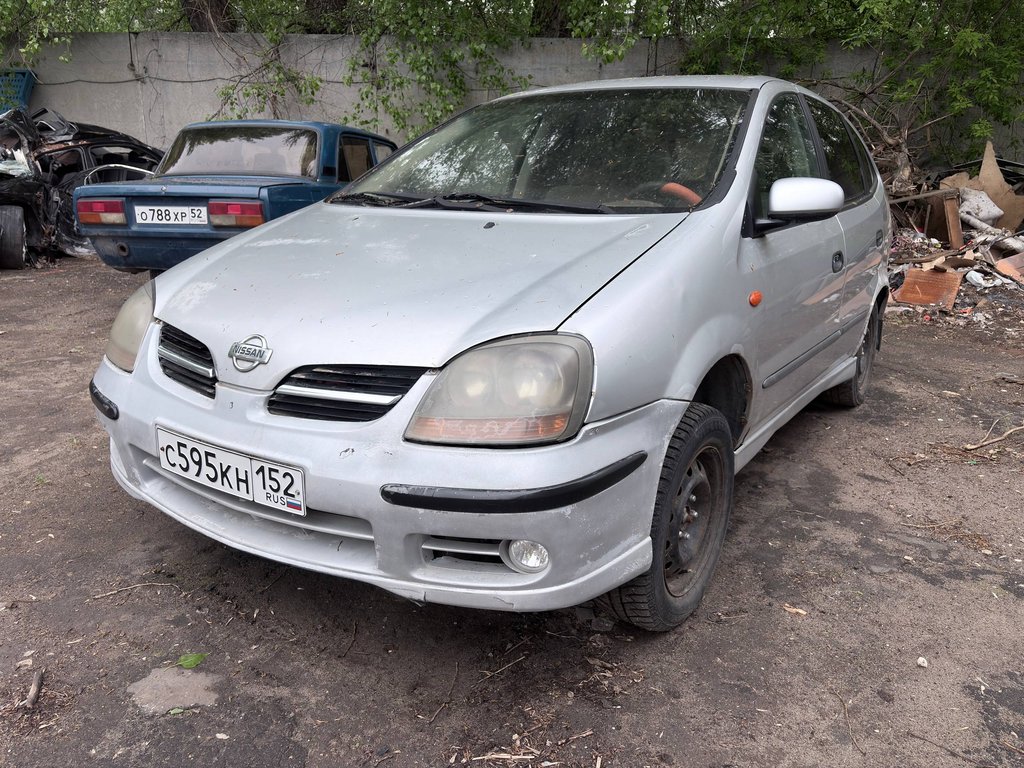 Nissan Almera Tino 2002 - Фото 1