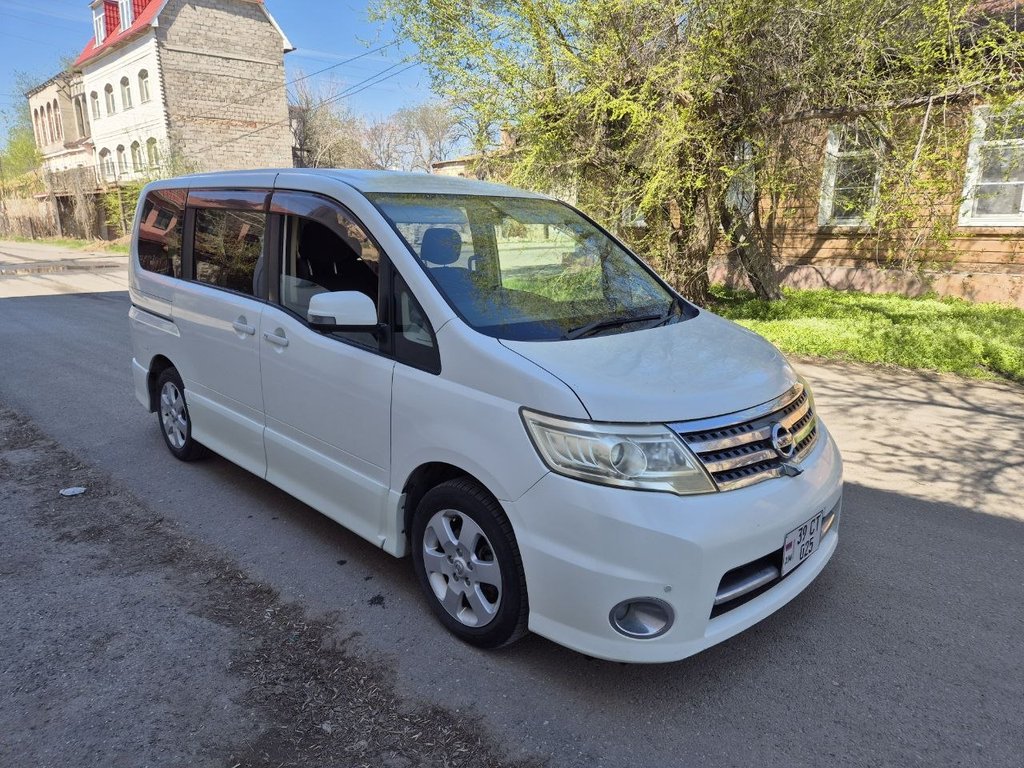 Nissan Serena 2009 - Фото 1