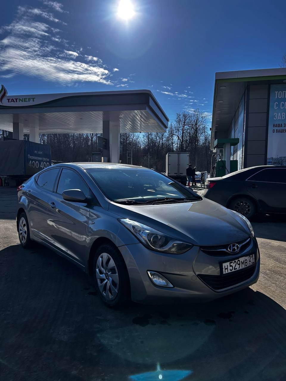 Hyundai Elantra 2011 - Фото 1