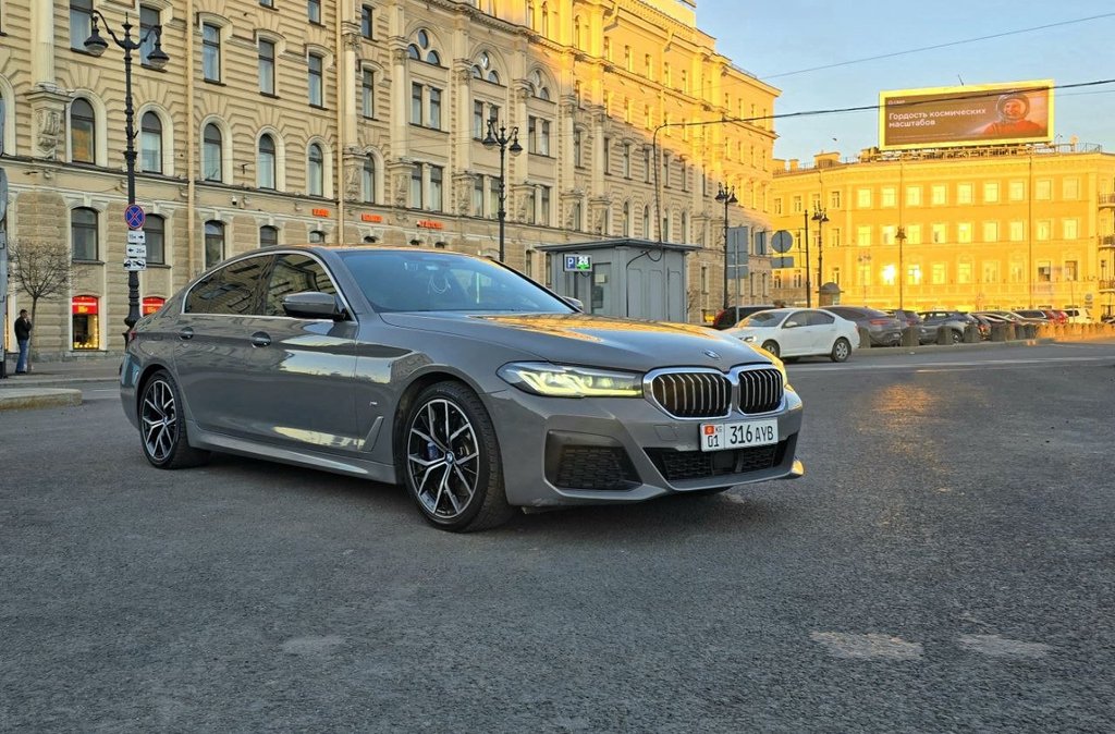 BMW 5 Series 2020 - Фото 1
