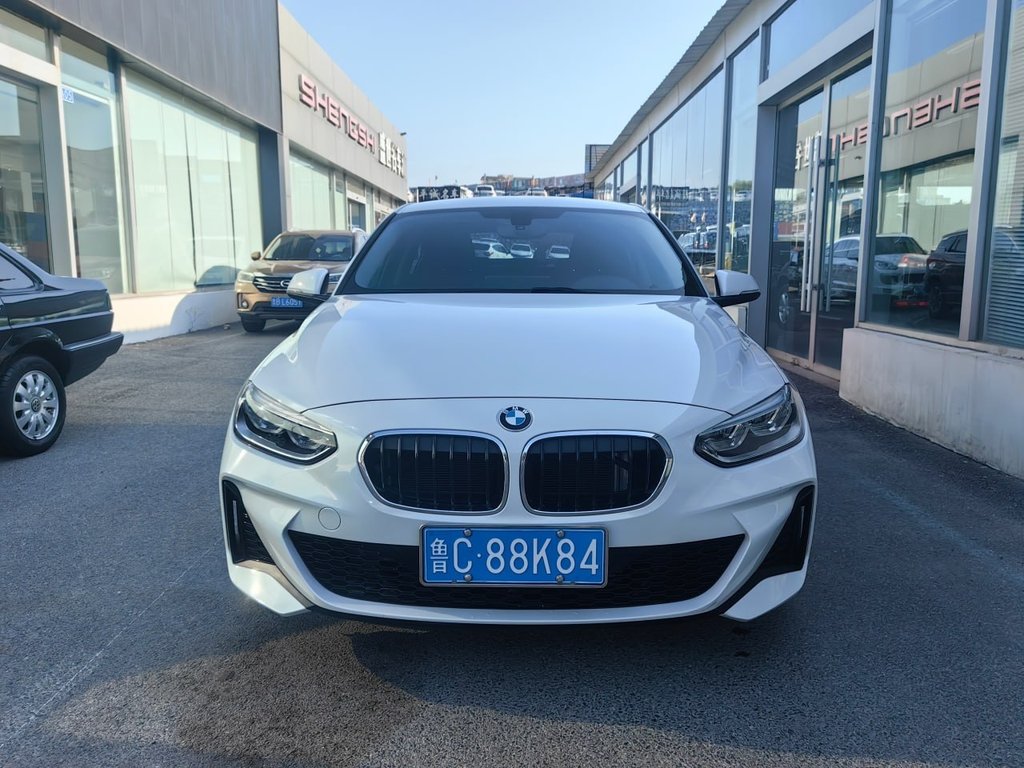 BMW 1 Series 2023 - Фото 1