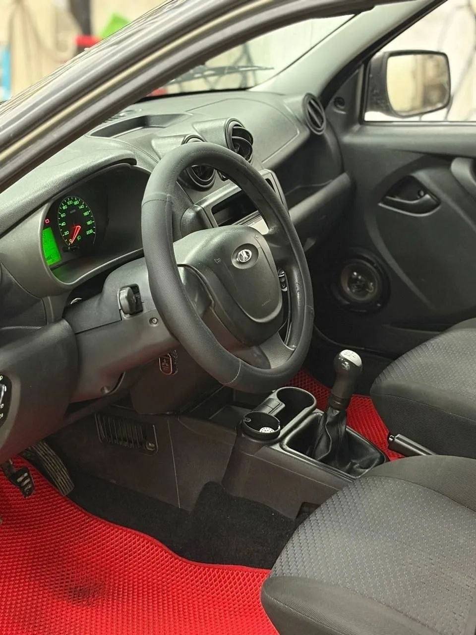 Lada Granta 2012 - Фото 1