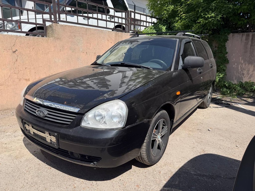 Lada Priora 2011 - Фото 1