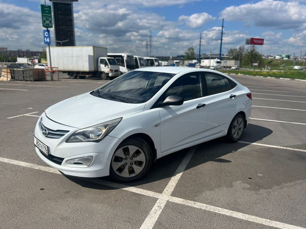 Hyundai Solaris 2015 - Фото 1