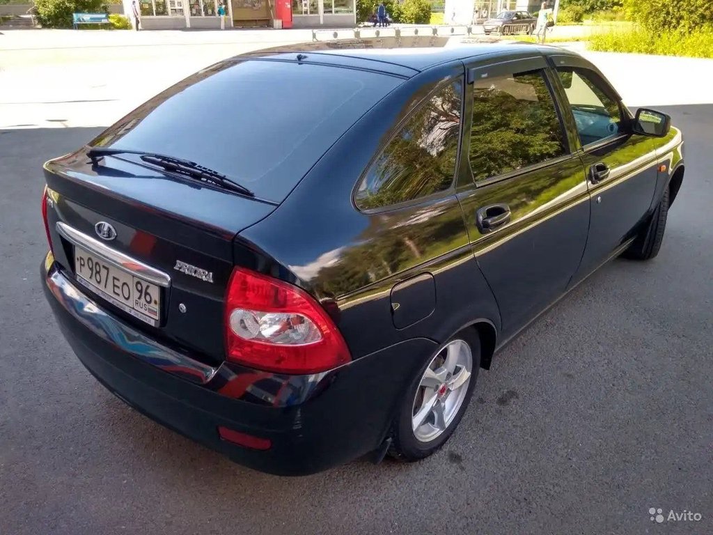 Lada Priora Hatchback 2010 - Фото 1