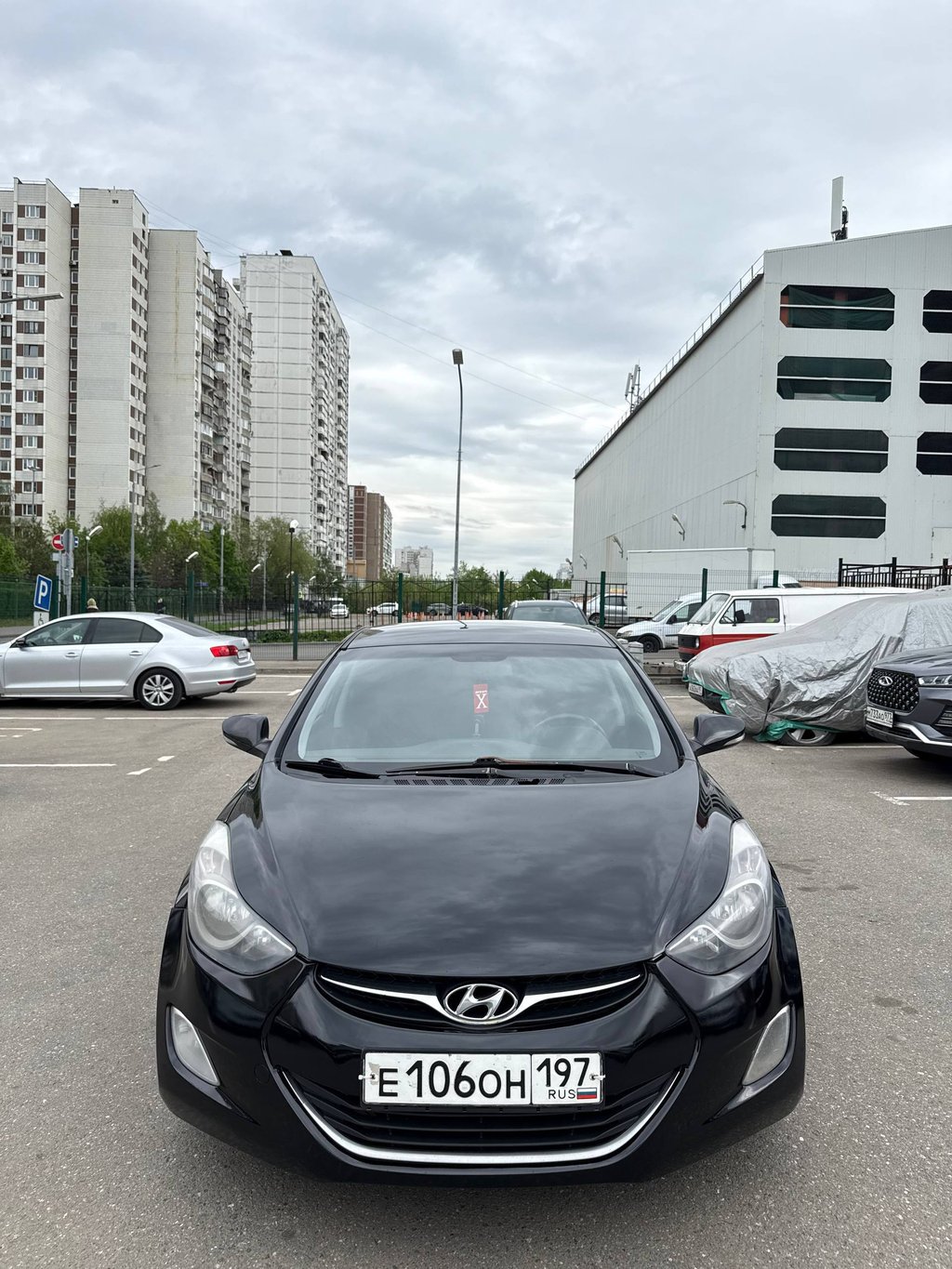 Hyundai Elantra 2011 - Фото 1