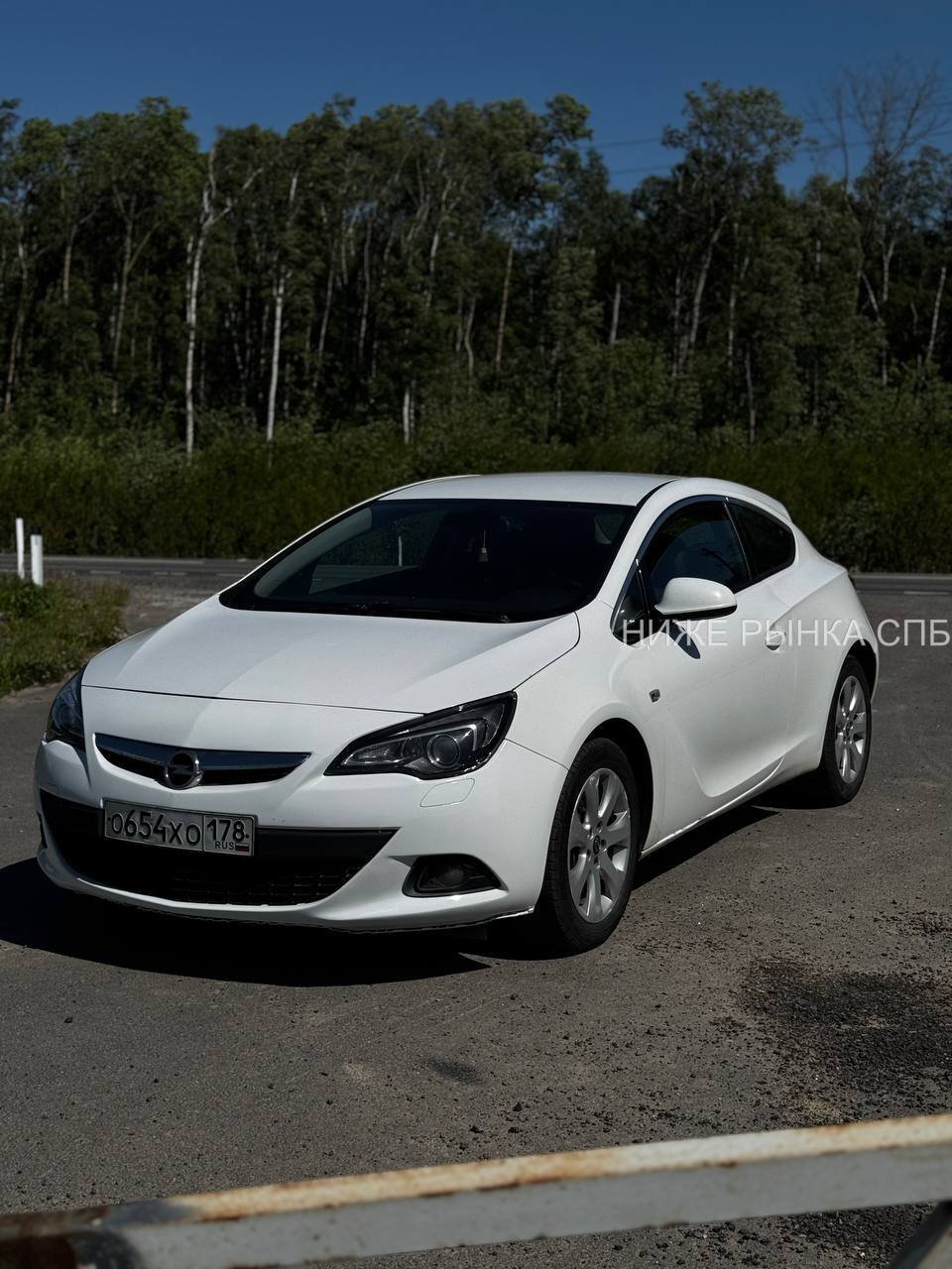Opel Astra 2013 - Фото 1