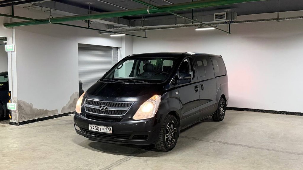 Hyundai Grand Starex 2011